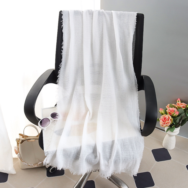 G245 Zachte en ademende voile hijab