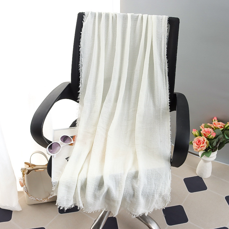 G245 Zachte en ademende voile hijab