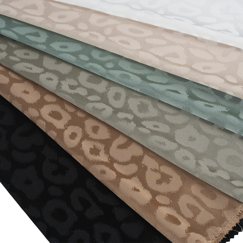 50/75 stretch satijnen luipaardjacquard