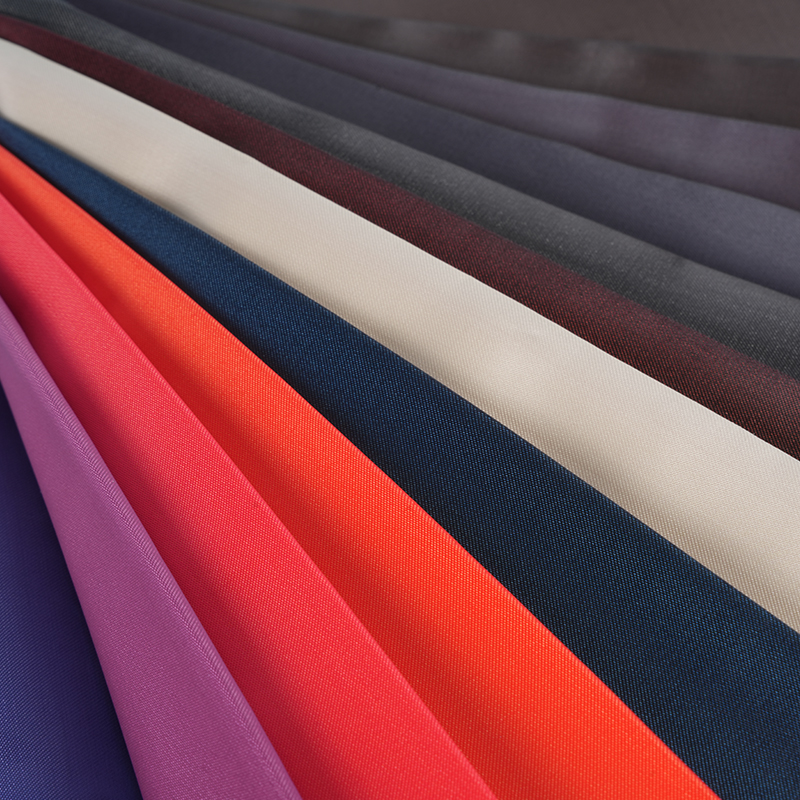 Kationische satijnen stof