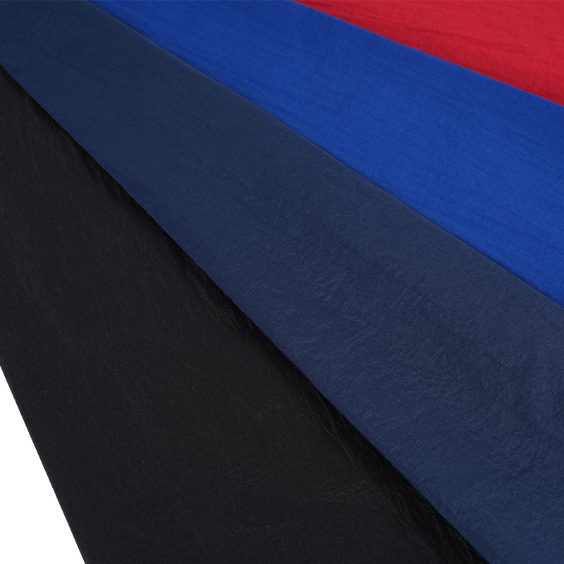 400T semi-matte nylon met lage elasticiteit, spinnende verfstof